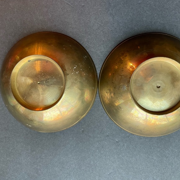 Vintage enamel on brass dark red and green tidbit bowls. - Picture 3 of 3